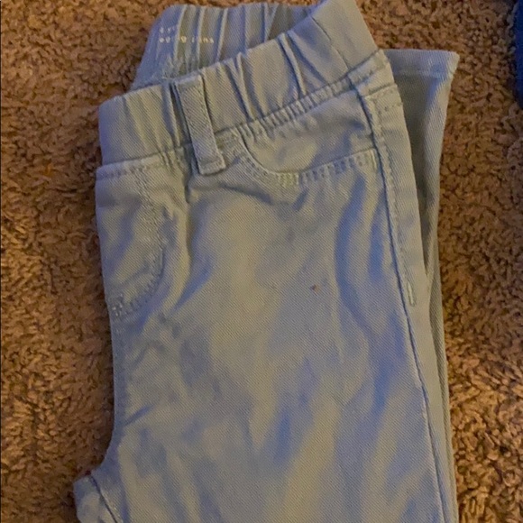 Girls Gap jeans barely used to new. - Picture 5 of 6